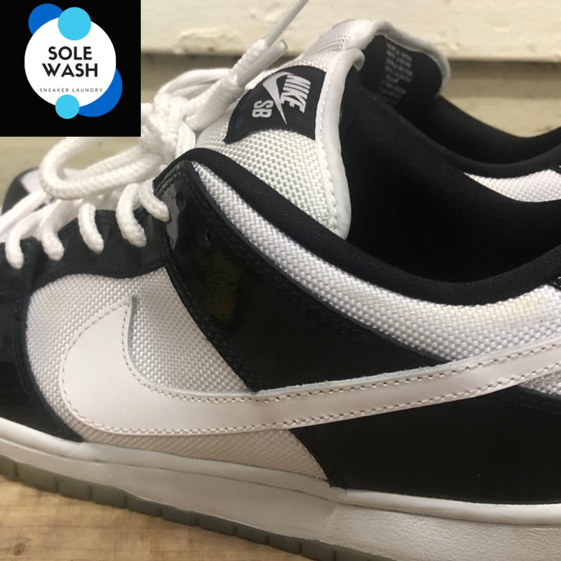 “Sneakers will be Bathed” Premium Upper, Mid-sole, & Under-Sole Lace Cleaning Water and Stain Repellent Deodorizing